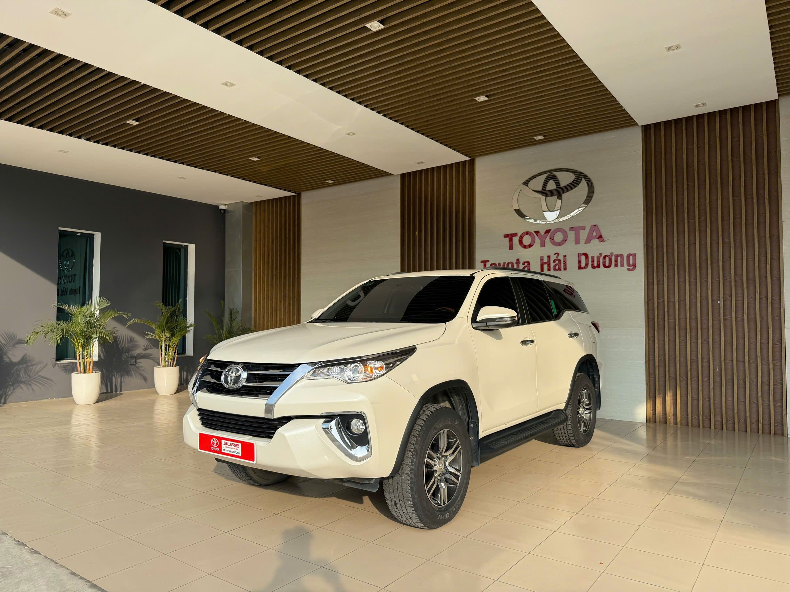 FORTUNER 2.4 AT