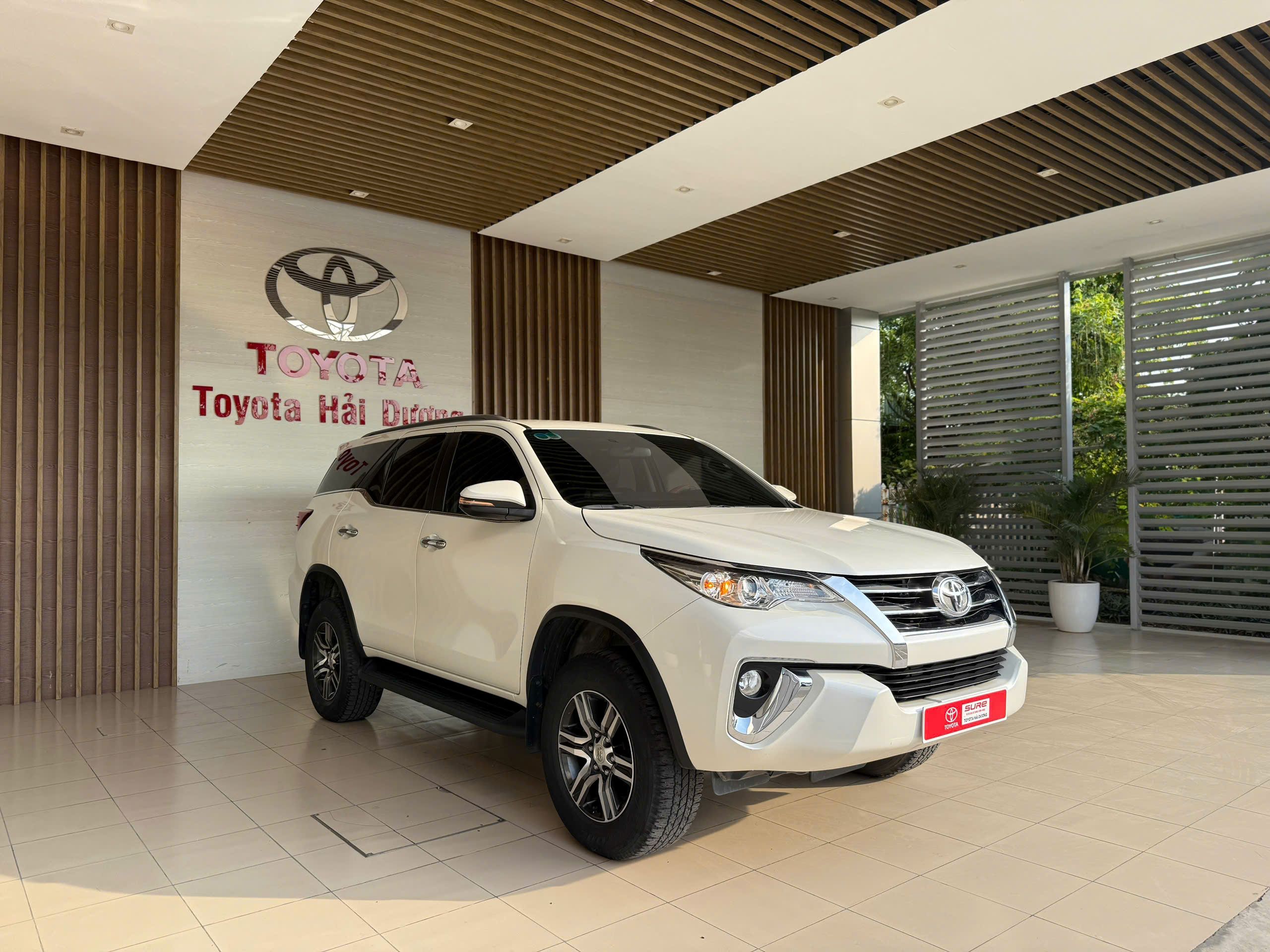 FORTUNER 2.4 AT