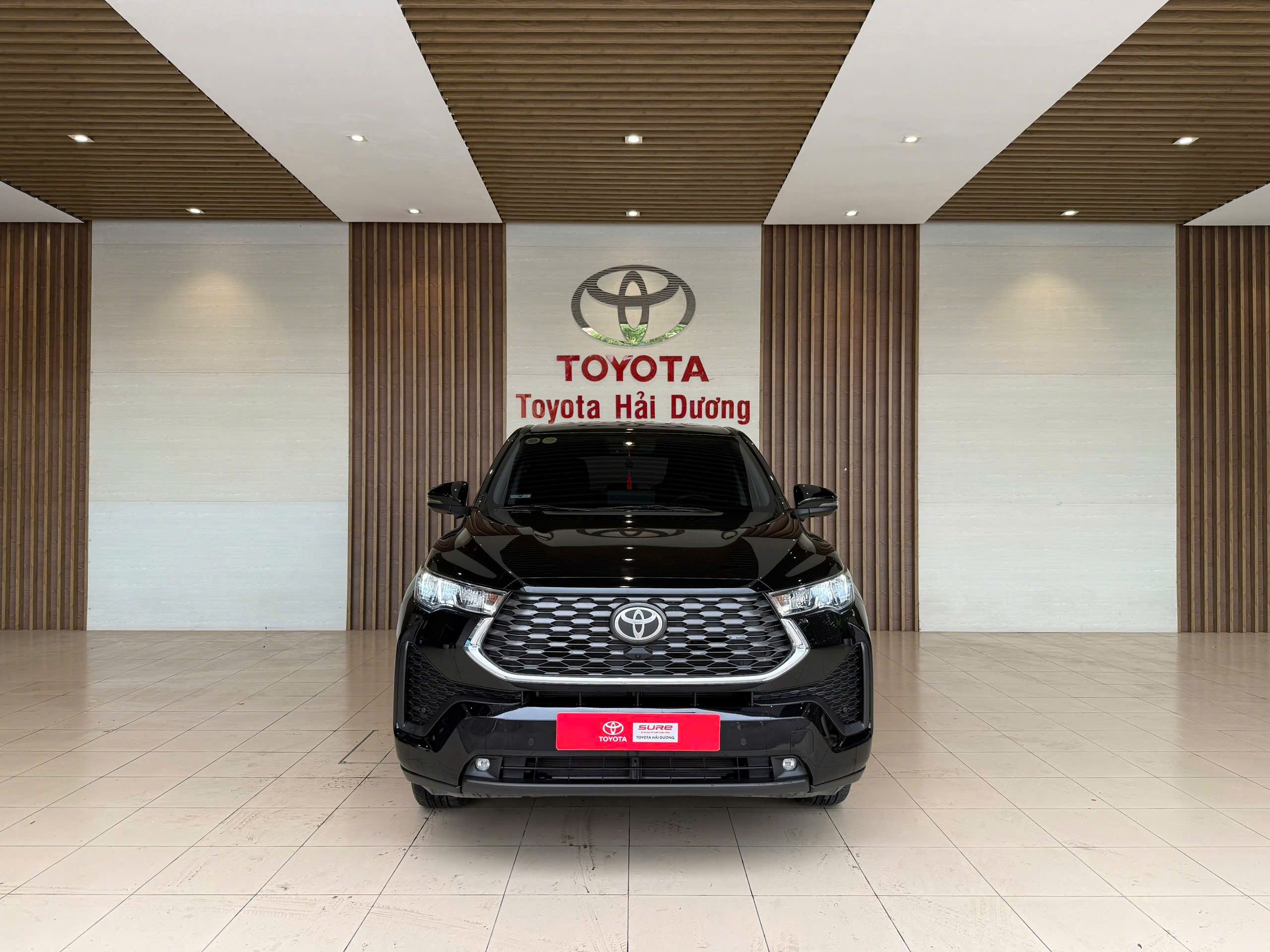 INNOVA CROSS 2.0V CVT