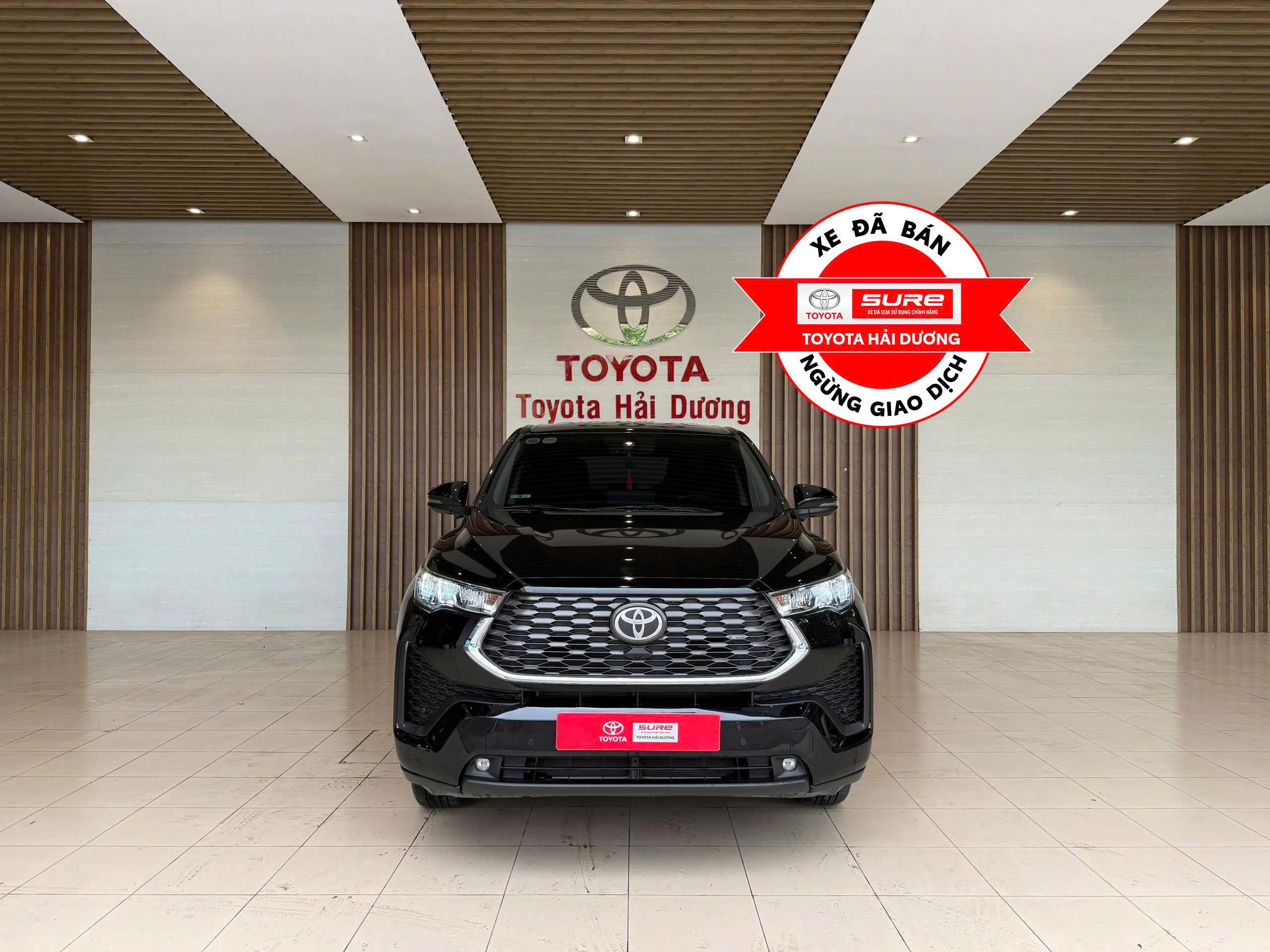 INNOVA CROSS 2.0V CVT