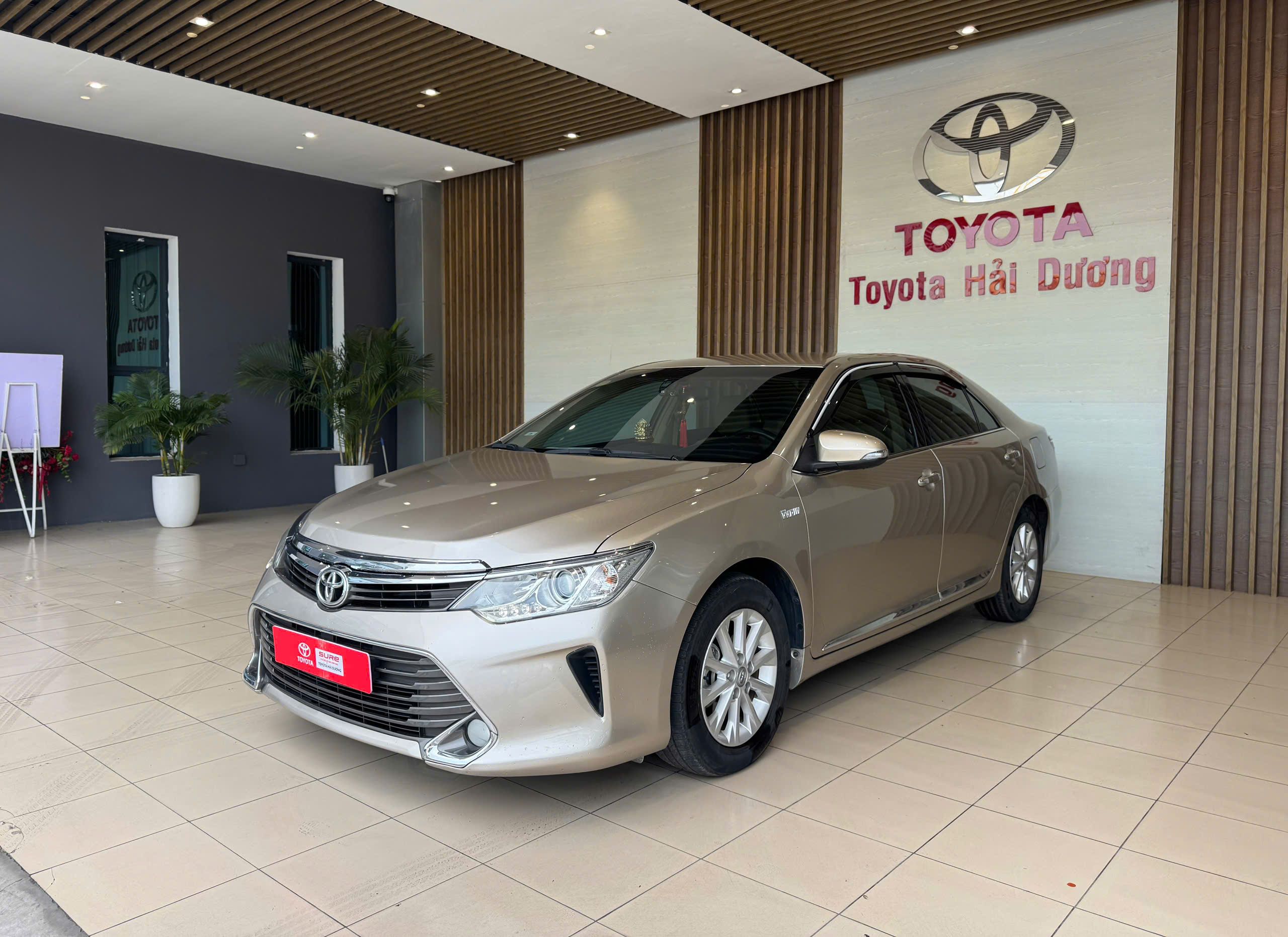 TOYOTA CAMRY 2.0E